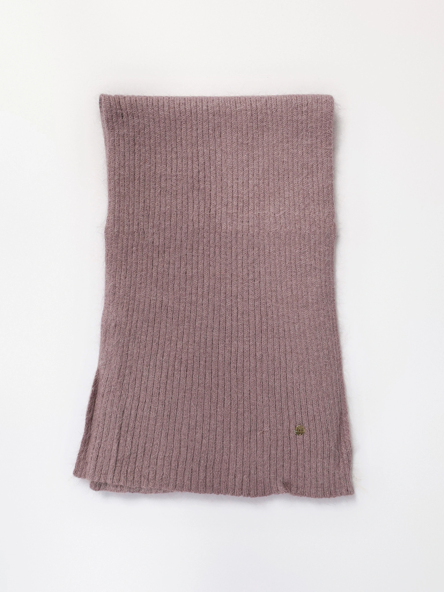 Шарф с декоративной нашивкой в ассортименте